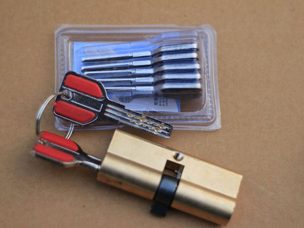 巨鹿24小时上门开锁公司